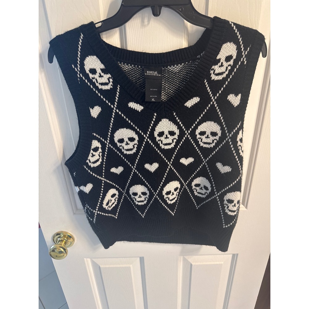 Social Collision Black White Skull Heart Argyle Knit Sweater Vest XL 20182036